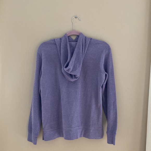 Old Navy size small hooded soft shirt! - Picture 2 of 2